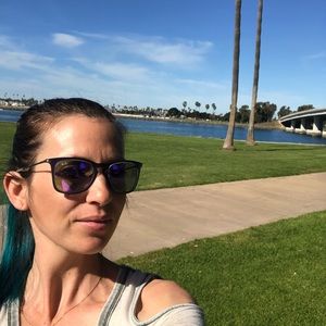 Meet your Posher, Avital